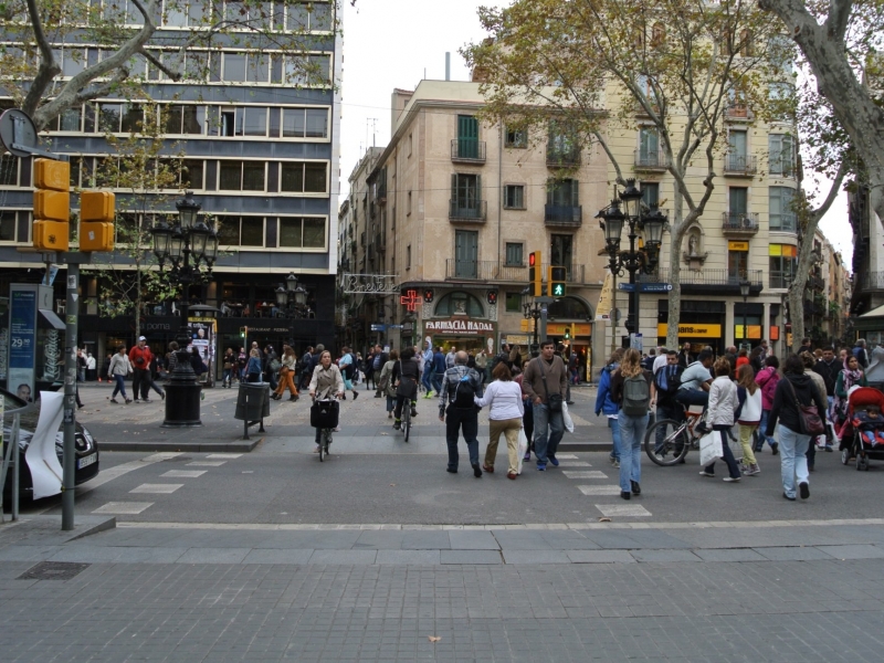“Viure a Ciutat Vella, Viure de Ciutat Vella”, Itziar González i Joan Oliveras Bagués dialoguen  a l'Ateneu Barcelonès