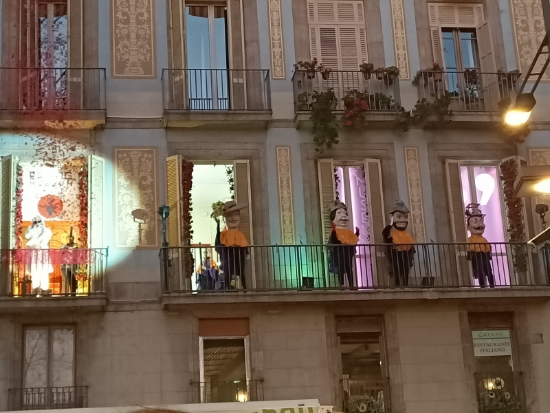 Un 'Arribo' espectacular inicia el Carnaval de Barcelona (6)