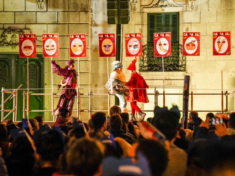 Un 'Arribo' espectacular inicia el Carnaval de Barcelona (9)