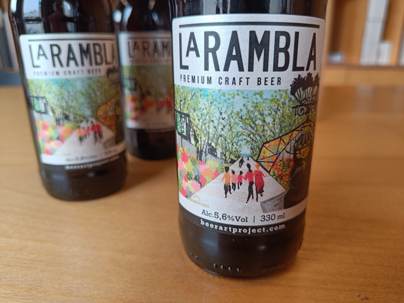 Ja està disponible la cervesa La Rambla amb la nova etiqueta guanyadora del concurs (3)