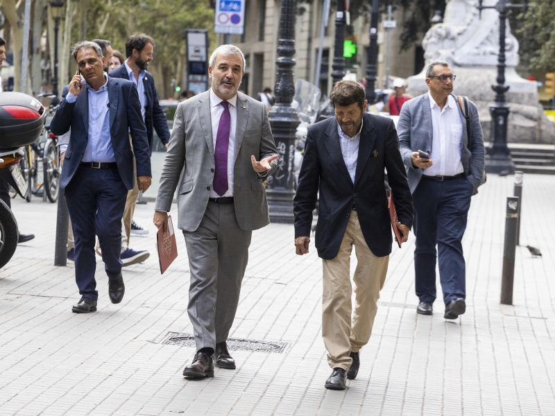 L'alcalde de Barcelona, Jaume Collboni es reuneix amb Amics de La Rambla (6)