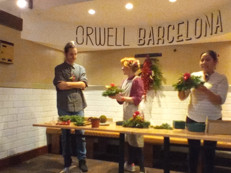 El restaurant Moka acull els tallers 'Per Nadal decora amb flors de La Rambla' (4)