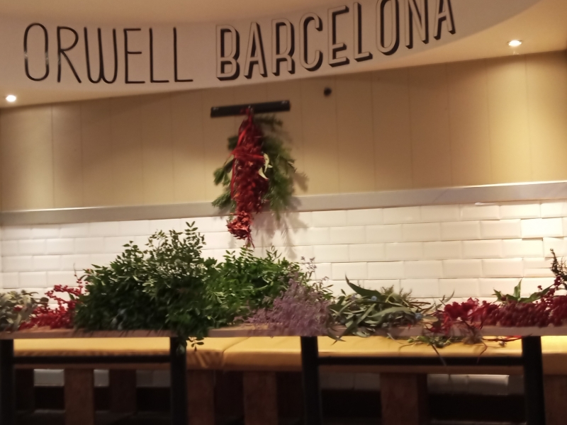 El restaurant Moka acull els tallers 'Per Nadal decora amb flors de La Rambla' (5)