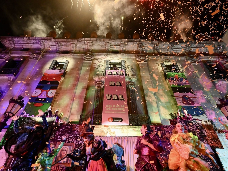 El Carnaval de Barcelona comença a La Rambla amb un Arribo ple de música i circ (9)