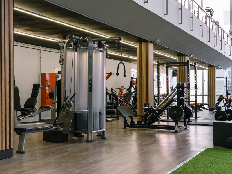 Lleuresport renova la sala de fitness del CEM Colom (1)