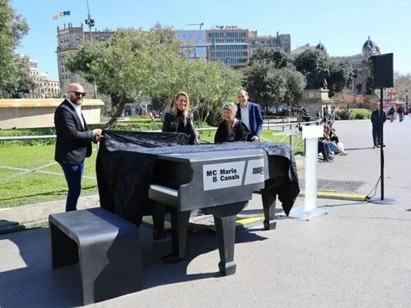 El Concurs Maria Canals installa a la plaa Catalunya el primer piano solar sostenible d'Espanya