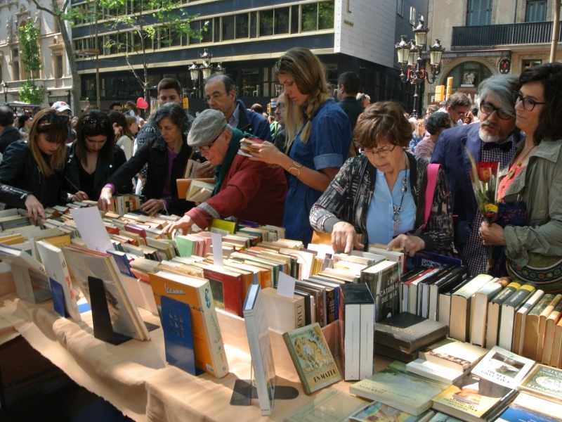 Que cal fer per posar una parada de llibres a La Rambla per Sant Jordi?