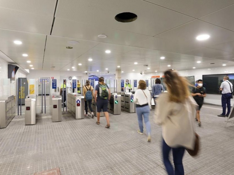FGC reobre el vestíbul renovat i ampliat de l’estació de Plaça Catalunya